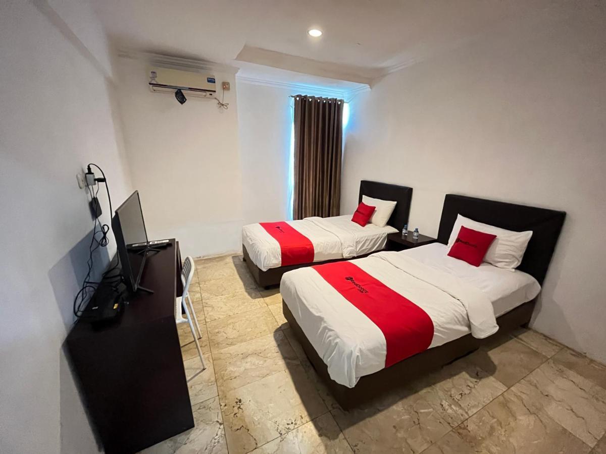 Reddoorz Near Kantor Walikota מנאדו מראה חיצוני תמונה