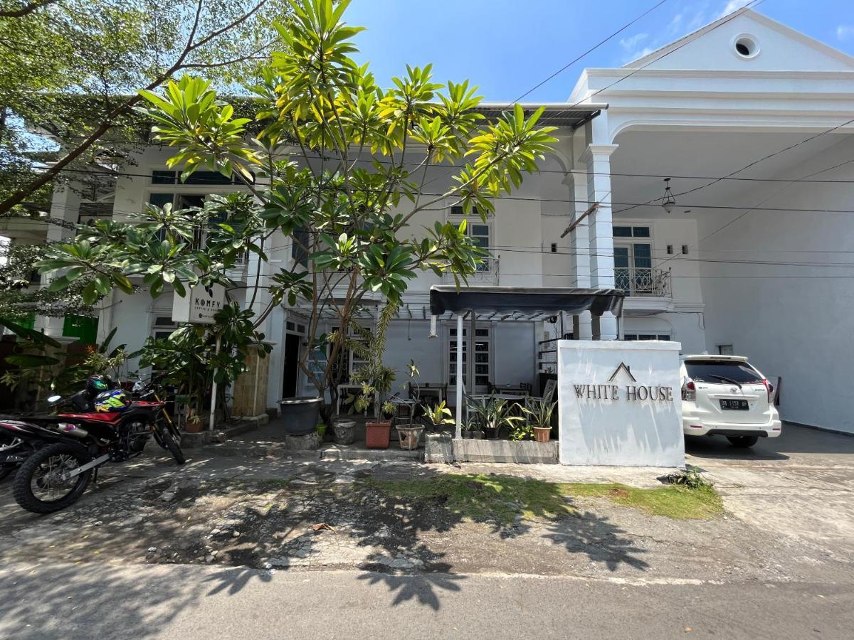 Reddoorz Near Kantor Walikota מנאדו מראה חיצוני תמונה