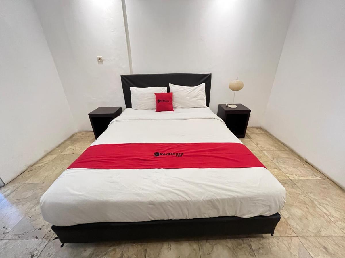 Reddoorz Near Kantor Walikota מנאדו מראה חיצוני תמונה