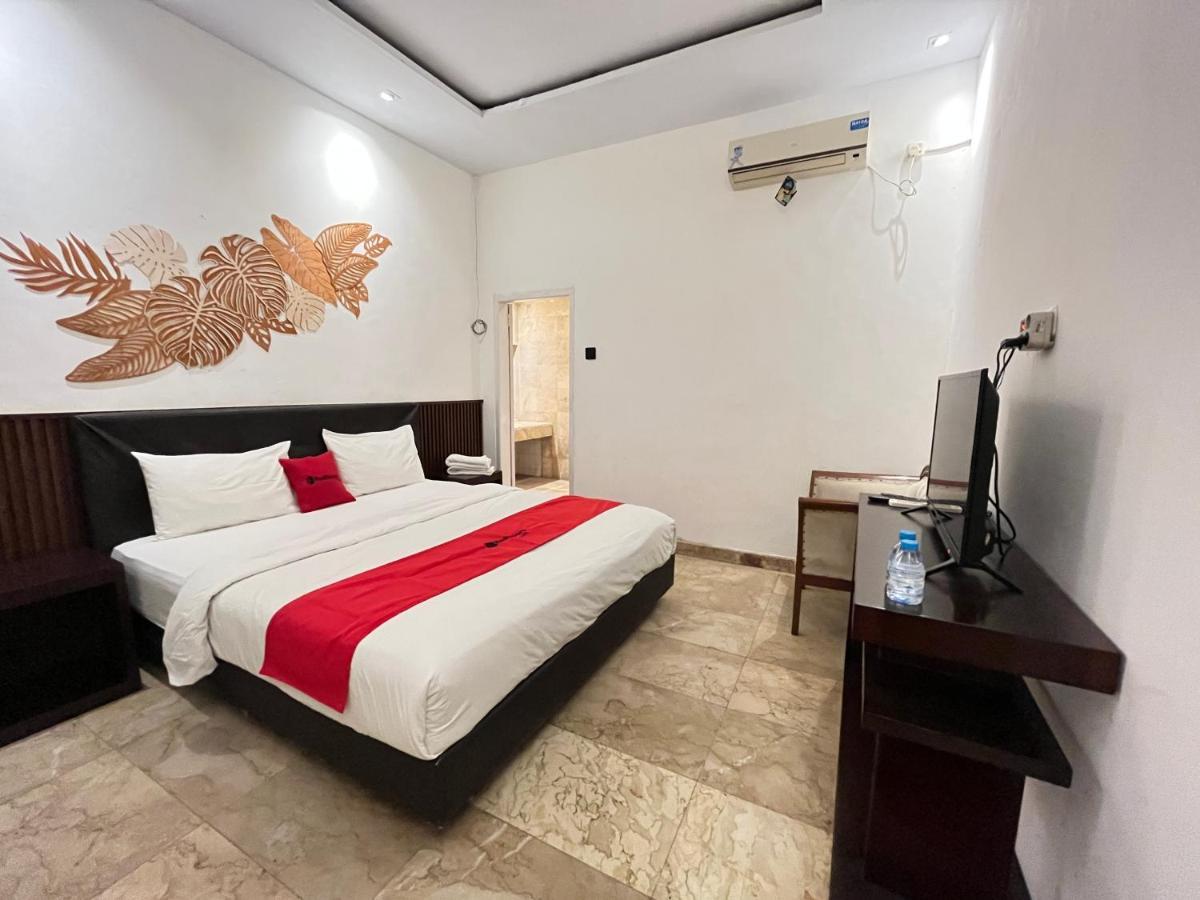 Reddoorz Near Kantor Walikota מנאדו מראה חיצוני תמונה
