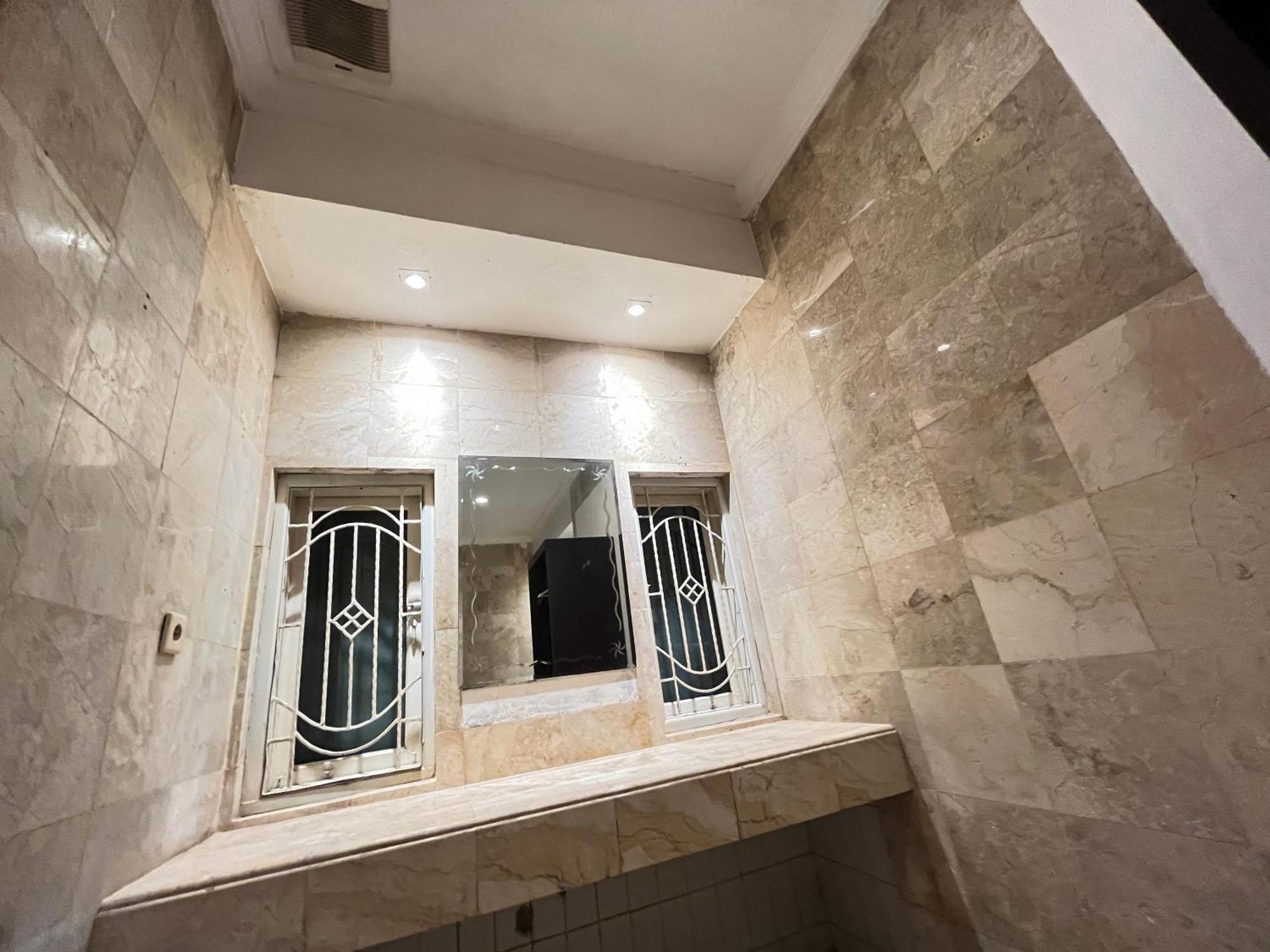 Reddoorz Near Kantor Walikota מנאדו מראה חיצוני תמונה